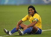 Ronaldinho desmente ter 'cornetado' técnico do Milan: 'Não existe nada'