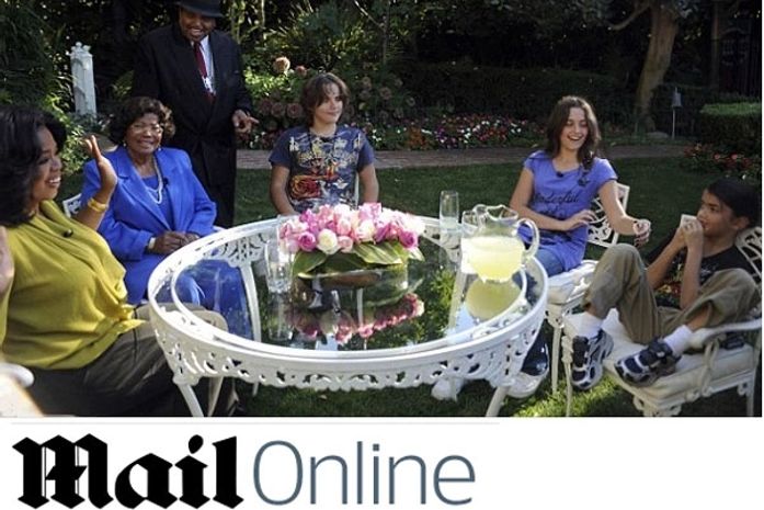 Filhos de Michael Jackson mostram o rosto no programa de Oprah