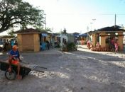 Comerciantes da Praça Comendador José da Silva Peixoto serão removidos para orla de Penedo

