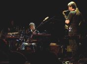 O roqueiro Lou Reed e o saxofonista Ulrich Krieger,
do Metal Machine Trio 