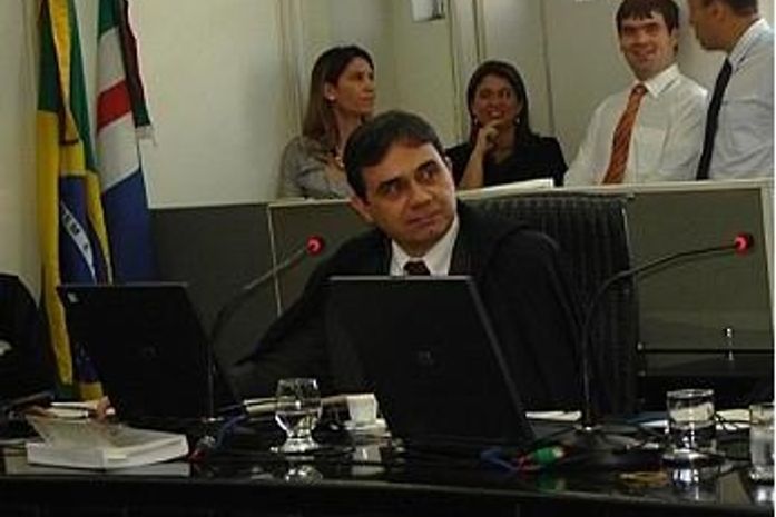 Corregedor Raimundo Campos