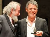 Chico Buarque leva Prêmio Jabuti 2010 por melhor ficção do ano