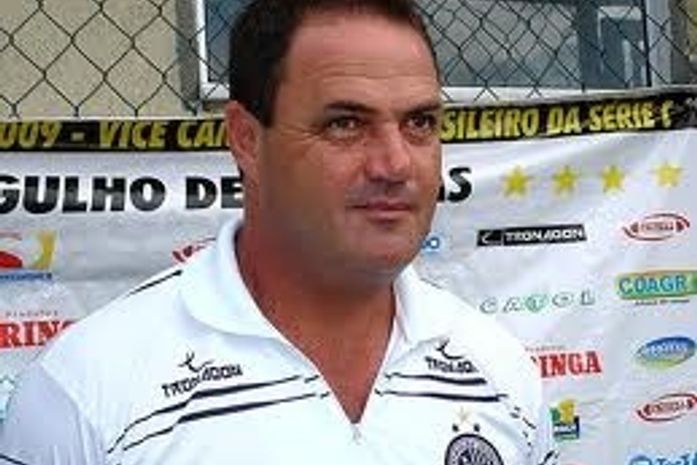 Com bons resultados, Vica permanece como técnico do ASA