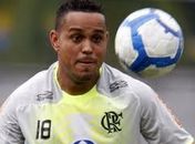 Luxa barra Diogo e Diego Maurício e vai de Negueba e Val Baiano