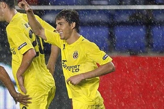 Nilmar marca na goleada do Villarreal