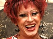 Nany chora, diz que não é bipolar, mas não gosta de palhaçada