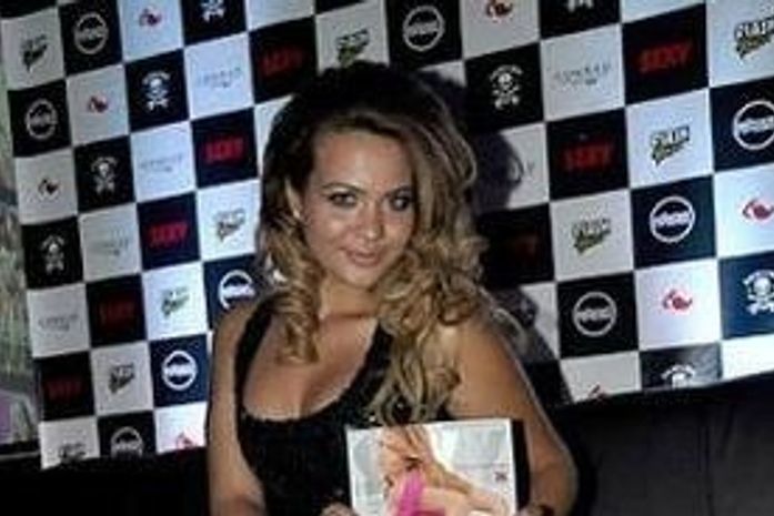 Geisy Arruda: "transaria com mais de uma pessoa ao mesmo tempo"