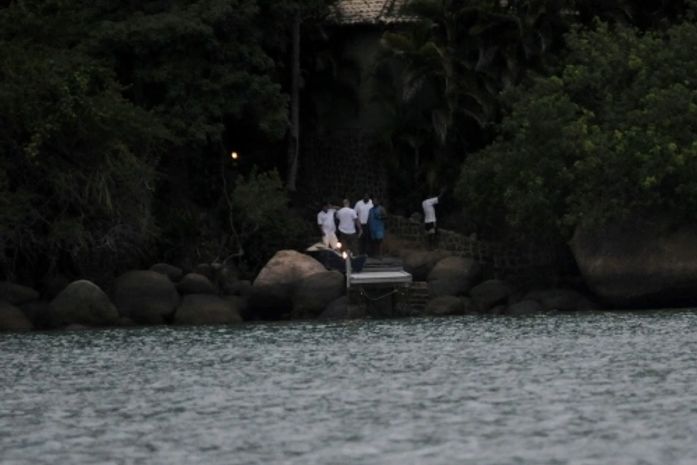 Casal de Crepusculo passa a noite em Pousada no Rio de Janeiro