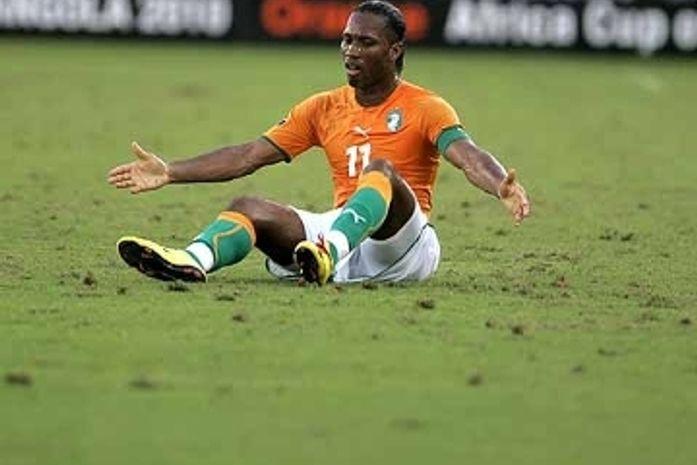 Didier Drogba do Chelsea contraiu malária, afirmou treinador