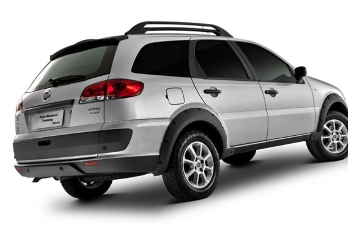 Fiat lança nova versão do Palio Weekend e aposenta a Trekking 1.4