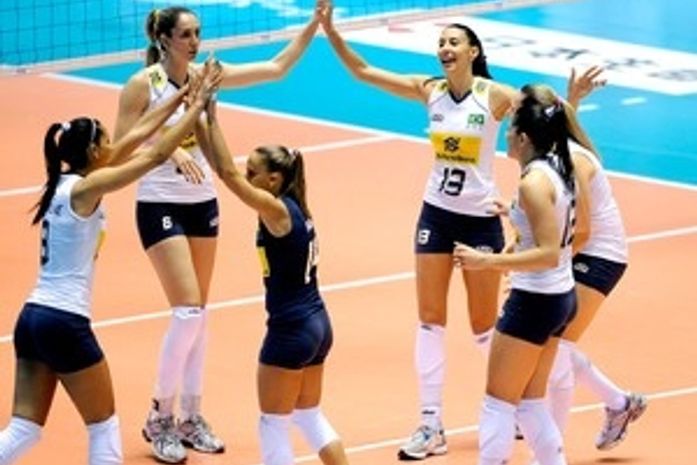 Com virada, Brasil bate o Japão e vai reeditar final de 2006 contra a Rússia