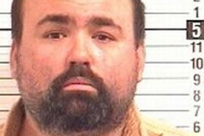 Homem põe fogo na própria casa porque sua mulher não a limpou