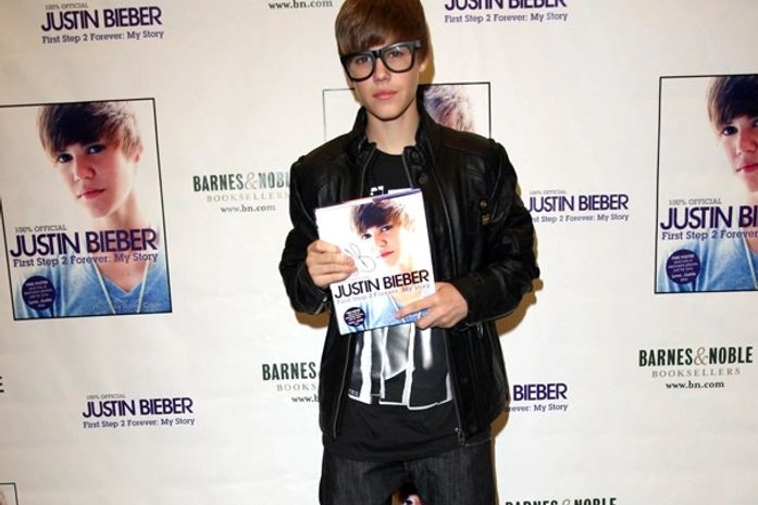 Justin Bieber diz que não namoraria uma fã: 'Elas me amam demais'