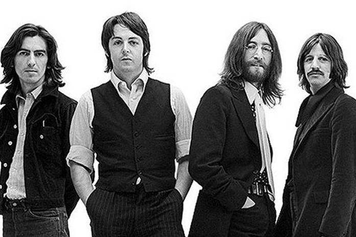Caem na rede comerciais da Apple com os Beatles