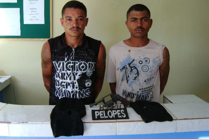 Homens foram presos acusados de roubos