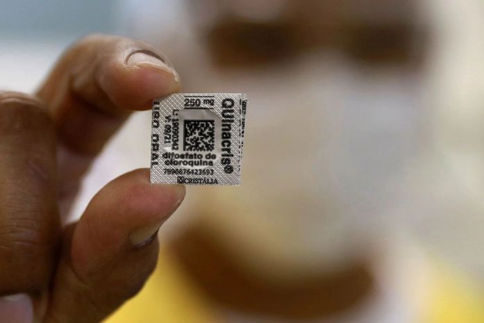 OMS interrompe ensaio clínico com cloroquina em pacientes com covid-19