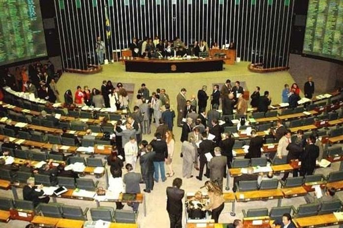 Novos deputados federais alagoanos têm o desafio de deixar o "baixo clero"