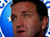 Vídeo: soco na mesa foi obra do 'indiozinho' que carrega nas costas,diz Cuca