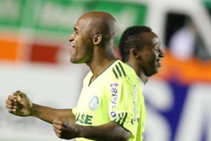 Vídeo:Verdão bate Goiás fora de casa e fica perto da final