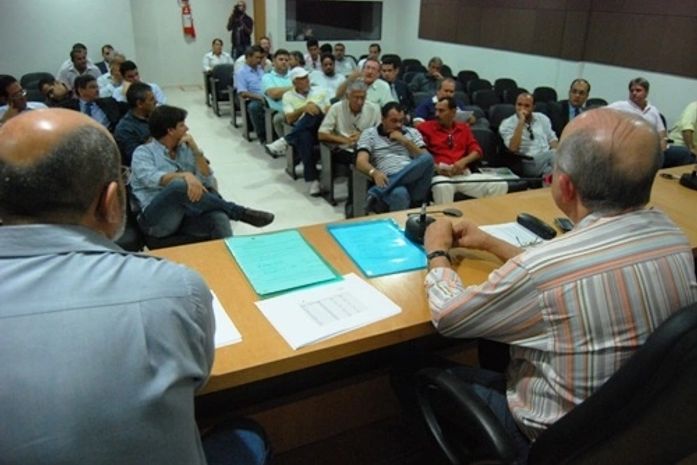 Prefeitos querem explicação sobre cálculos do ICMS