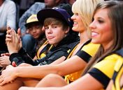Justin tem conselheiro amoroso que o ensina a paquerar