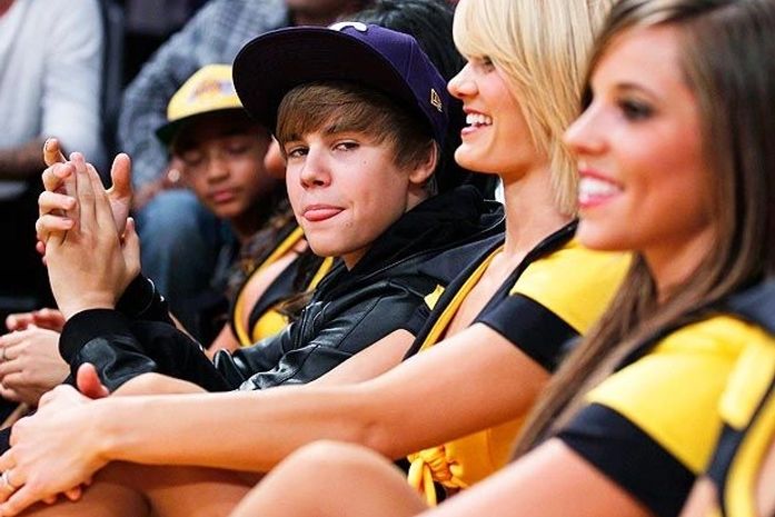 Justin tem conselheiro amoroso que o ensina a paquerar