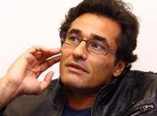 Longe de namorada, Szafir diz: 'namoro à distância é difícil'