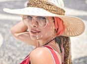 No cinema, Vanessa Giácomo vira uma prostituta viciada em novelas