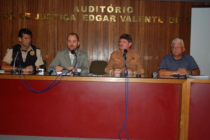 entrevista coletiva na sede do Ministério Público