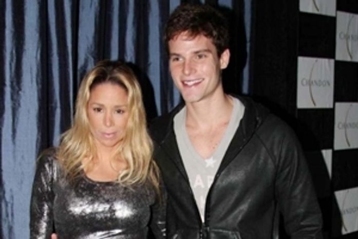 Danielle Winits mente descaradamente para Ana Maria Braga