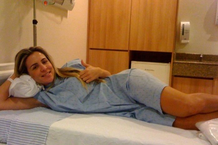 Joana Machado aumenta os seios e posta novidade no Twitter