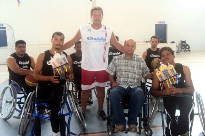 Atletas da ADEFAL são agraciados com troféu SESI Esporte Cidadania