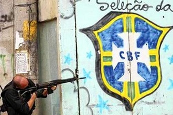 Vídeo:Fifa confirma que Brasil e Interpol já trabalham pela segurança da Copa