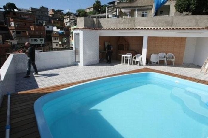 Ao Vivo: Polícia toma Complexo do Alemão, faz varredura e encontra mansão do tráfico