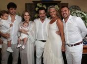 Claudia Leitte chega atrasada para casamento