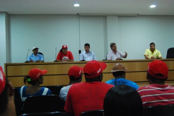 AMA se compromete com dirigentes nacionais do MST