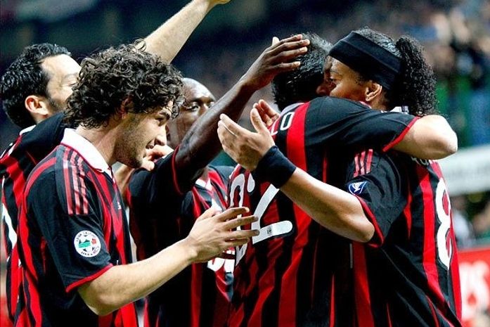 Treinado do Milan afirma que não quer humilhar Ronaldinho