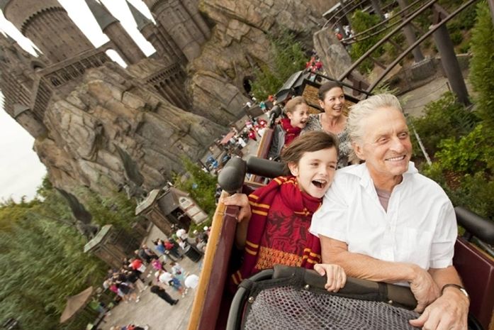 'Me sinto cada vez mais forte', diz Michael Douglas