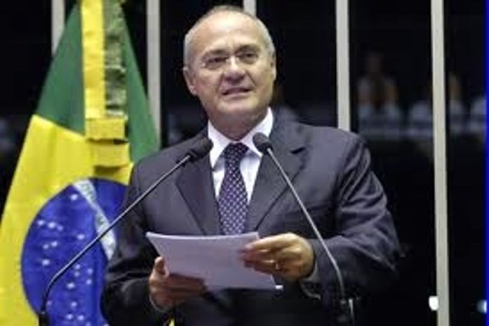 Renan Calheiros elogia ação no Rio de Janeiro e pede piso nacional para policiais