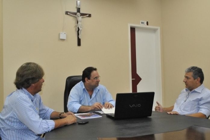 Luciano Barbosa garante implantação de loja do Carrefour
