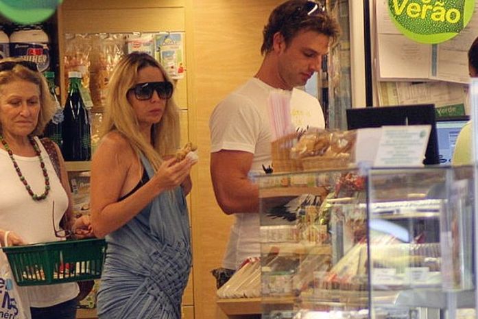 Pela 1ª vez após separação, Winits e Cássio Reis circulam juntos