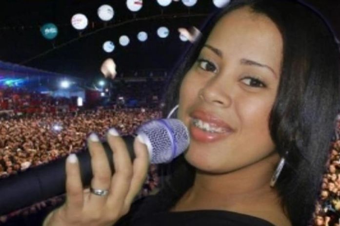 Jucélia Campos lança primeiro CD em grande estilo