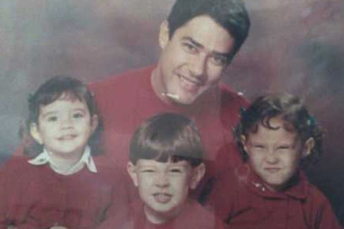 William Bonner volta no tempo e posta foto antiga com filhos