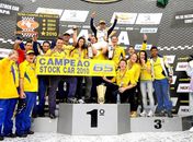 Em corrida emocionante, Max Wilson conquista o título da Stock Car