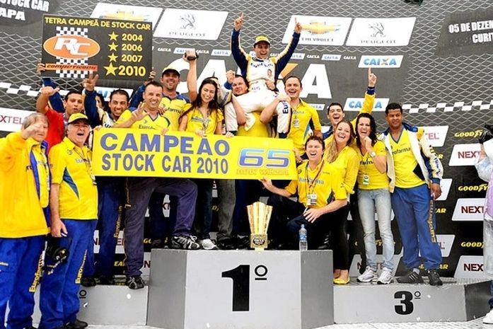 Em corrida emocionante, Max Wilson conquista o título da Stock Car