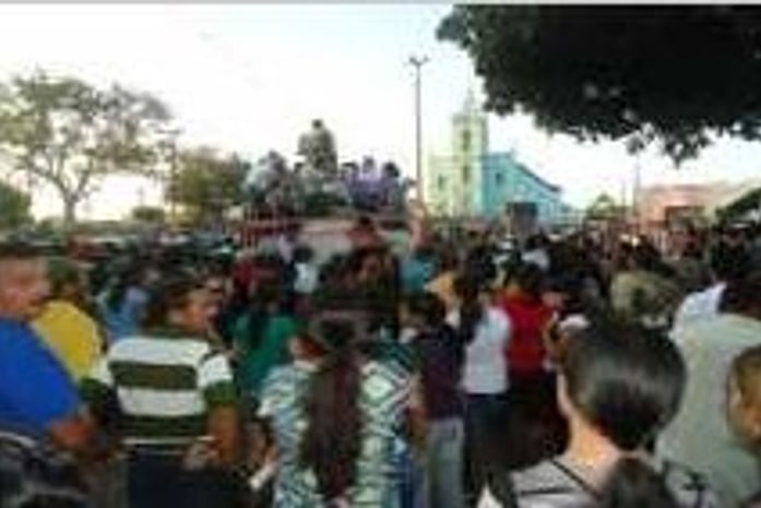 Corpo de Almir Lira é sepultado em Feira Grande