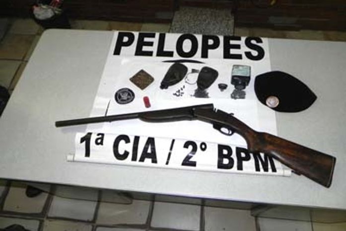 Polícia 'estoura' boca de fumo e apreende arma em União