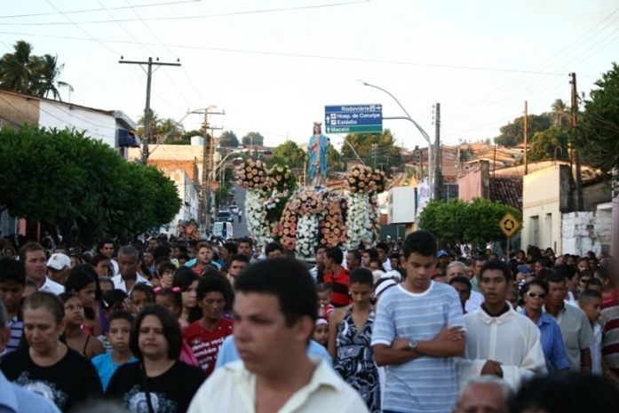 Procissão encerra os festejos à padroeira de Coruripe