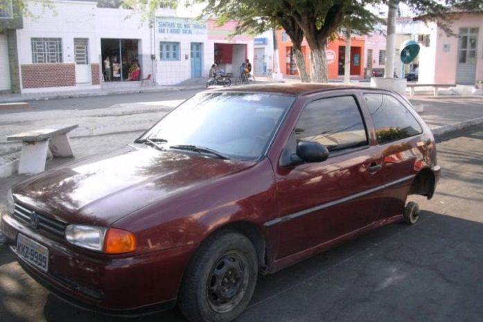 7º BPM recupera carro roubado e apreende arma no município de Maravilha