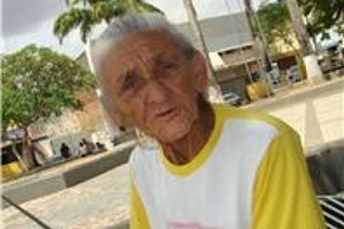 D,Antonia,aos 71 anos ganha sua casa propria